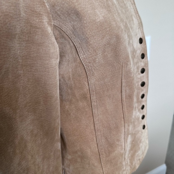 Leather Jacket - Picture 4 of 7